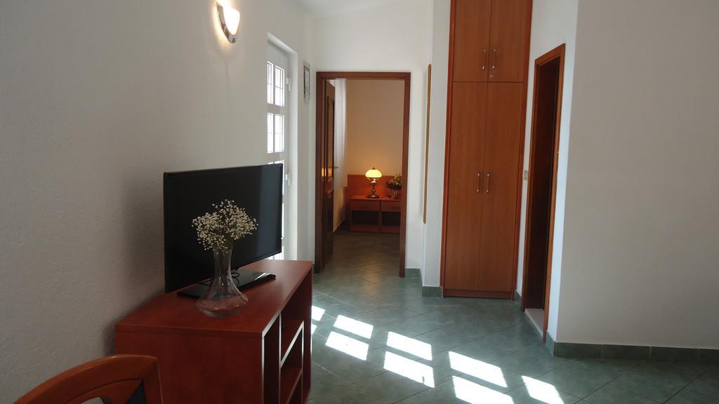 Apartmani Izabela Baska Voda Bagian luar foto