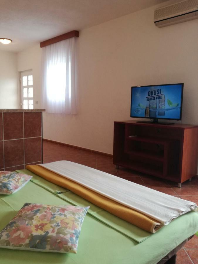 Apartmani Izabela Baska Voda Bagian luar foto